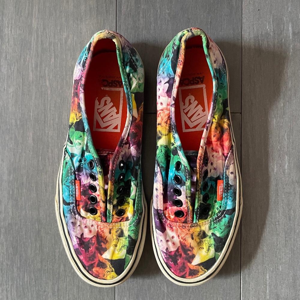 RARE VANS ASPCA Authentic Kitty Cat Rainbow Skate Sneakers 6.5 Men / 8 Women